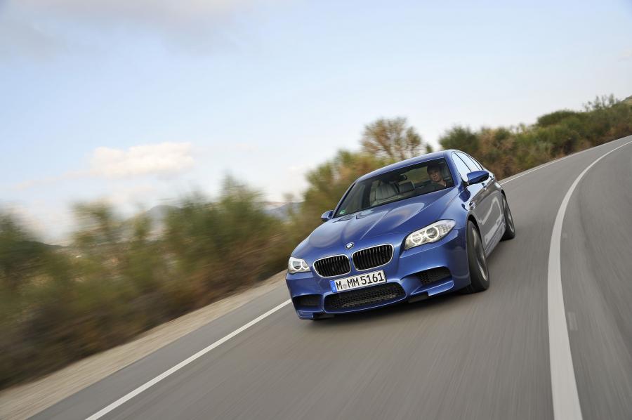  BMW M5 2011 года  (фото 139 из 344)